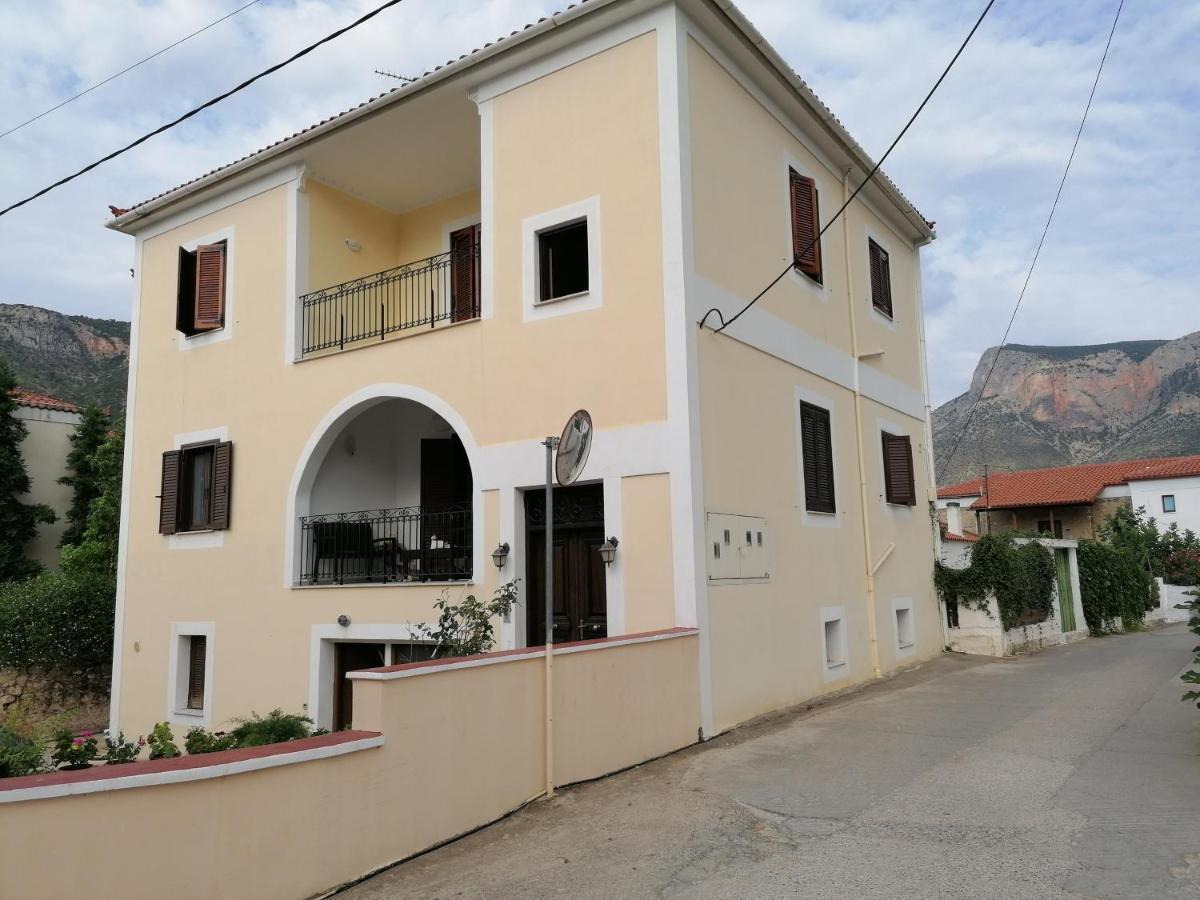 Apartment Theodoros Leonídion Exterior photo