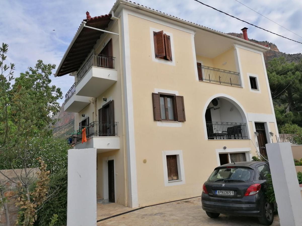 Apartment Theodoros Leonídion Exterior photo